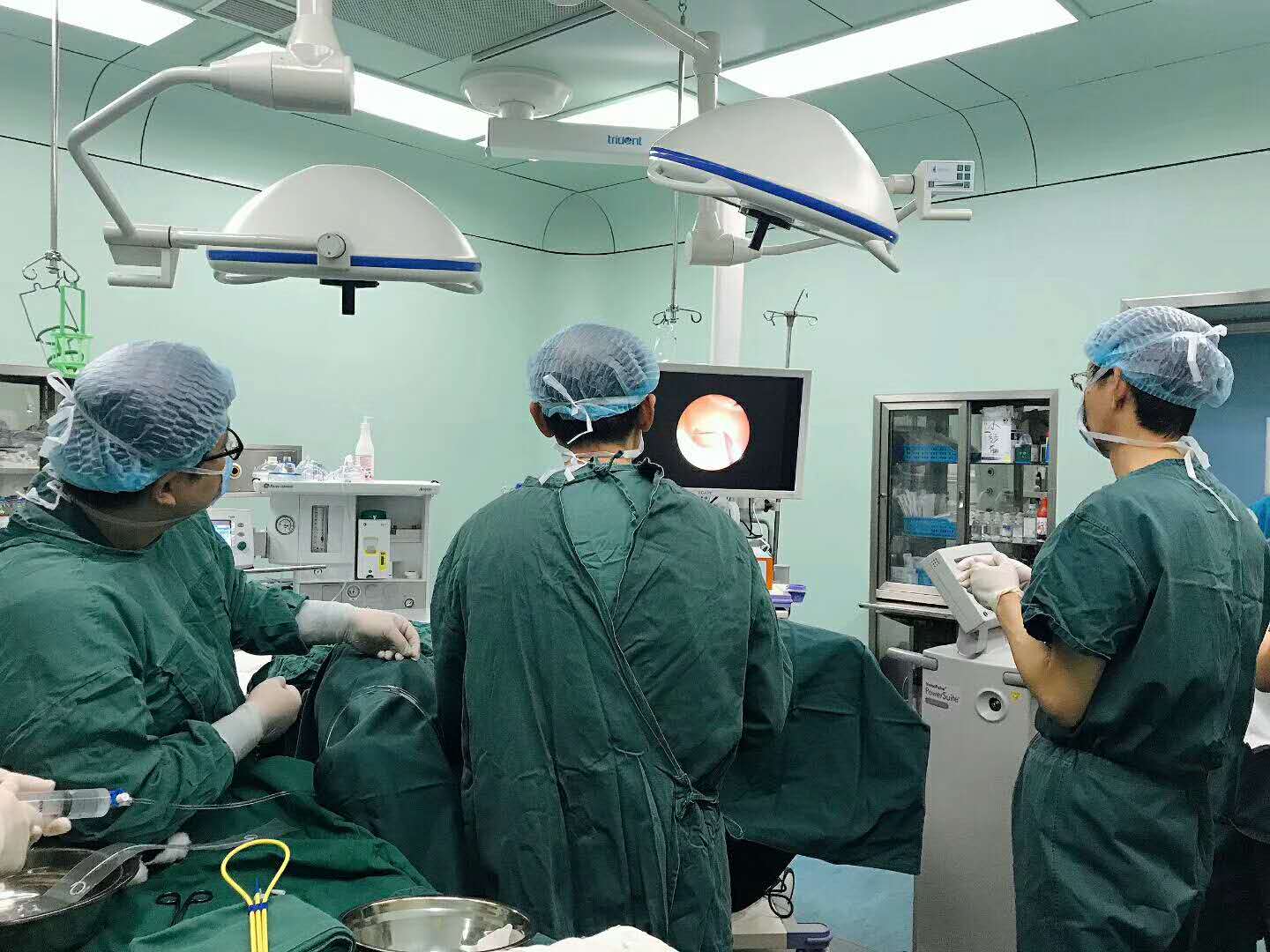 ���������ؼ�����ʯ����������ϵ��ʯ�ڳ�����ҽԺ�ɹ���չ